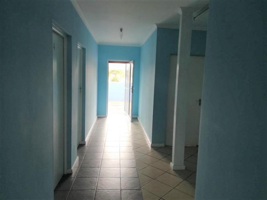 To Let 1 Bedroom Property for Rent in Quigney Eastern Cape